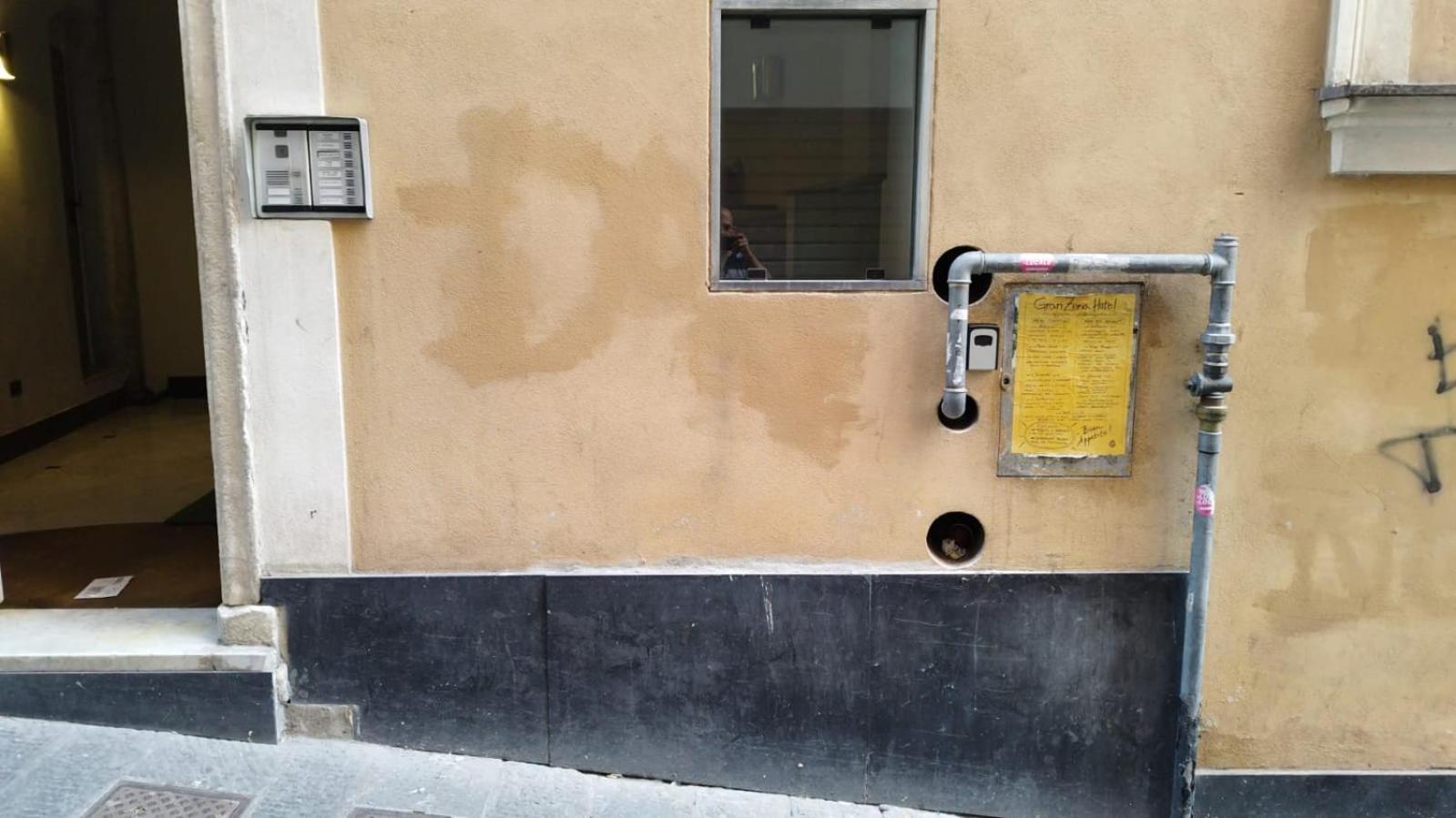 The First Porta Soprana Prione Appartement Genua Kamer foto