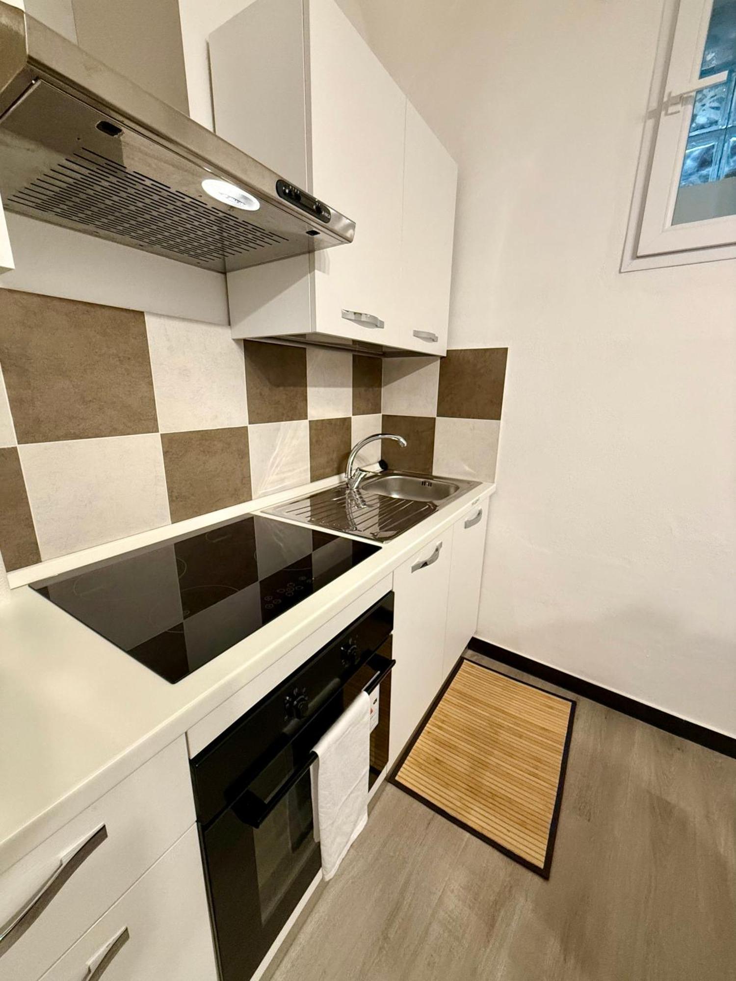 The First Porta Soprana Prione Appartement Genua Buitenkant foto